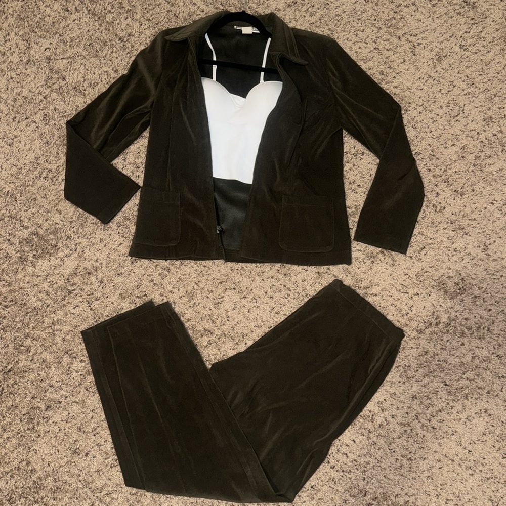 Dress barn set - Picture 5 of 5